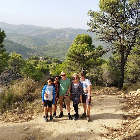 Finca Las Morenas Yunquera ภายนอก รูปภาพ